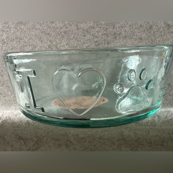 Clear Glass Pet Bowl with Heart Design - Picture 7 of 9